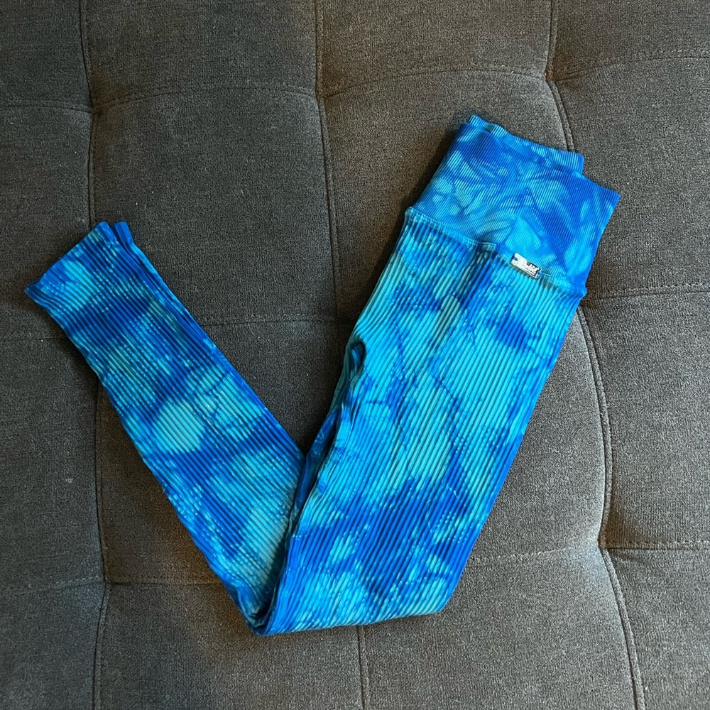 Bombshell Tie Dye seamless leggings in Caribbean Blue xs/s